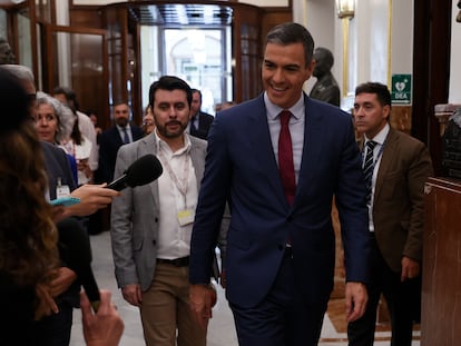 El presidente del Gobierno, Pedro Sánchez, a su llegada al pleno del Congreso de los Diputados en una imagen de archivo.