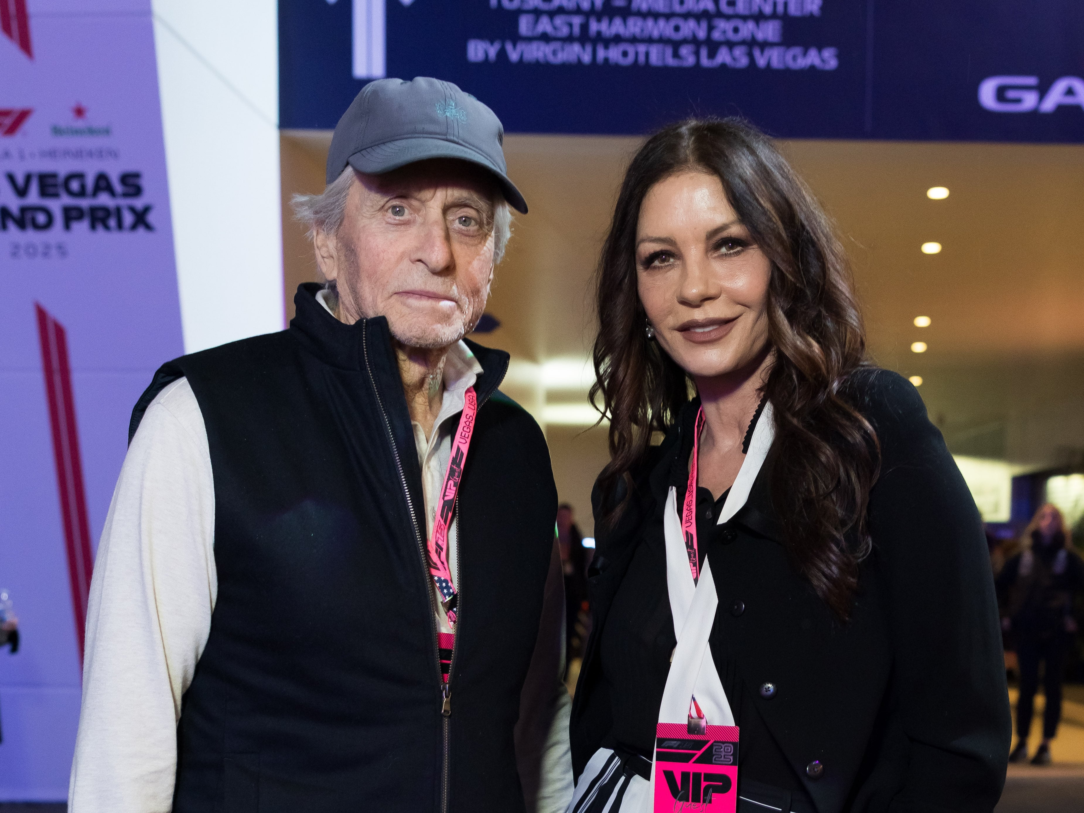 Michael Douglas habla de sus infidelidades en sus memorias: “Cuando Catherine me pidió monogamia, tuve que llamar a cinco mujeres”