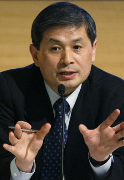 Woo Suk Hwang, en febrero de 2004.