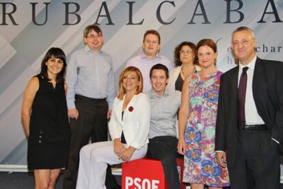 Los asesores de Obama, junto a Elena Valenciano (de blanco) y Jesús Caldera (a la derecha).