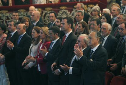 APLAUSOS A LOS PREMIADOS