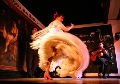 Blanca del Rey, en plena actuación en el escenario del Corral.