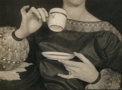 Margaret Watkins. Untitled (Verna Skelton Posing for Cutex Advertisement), New York, 1924.
