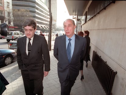 Juan Alberto Perote (derecha), en una imagen de archivo datada en Madrid en febrero de 2000.