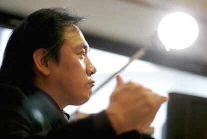 El director de orquesta japonés Eiji Oue.