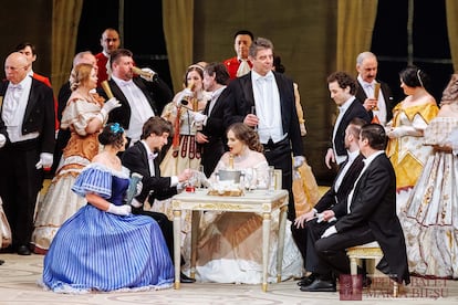 La Ópera Nacional de Moldavia aterriza en Barcelona para presentar 'La Traviata', la gran obra maestra de Verdi.