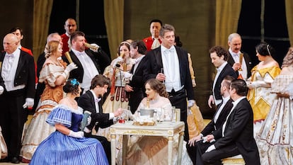 La Ópera Nacional de Moldavia aterriza en Barcelona para presentar 'La Traviata', la gran obra maestra de Verdi.