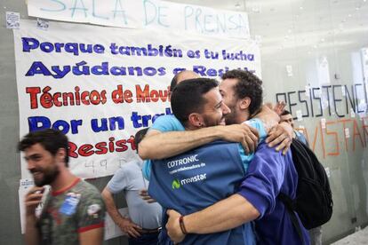 Un centenar de tècnics de Movistar ocupen el MWC.
