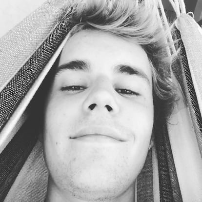 Justin Bieber tiene una relación de amor odio con las redes sociales. En Iinstagram publica muchas fotos personales como este 'selfie' de 25 de octubre de 2017.