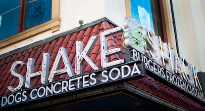 El letrero de uno de los restaurantes de Shake Shack en Washington, en una imagen de 2014.