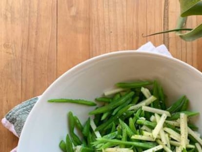 Ensalada de judía verde con aliño de mantequilla y ajo