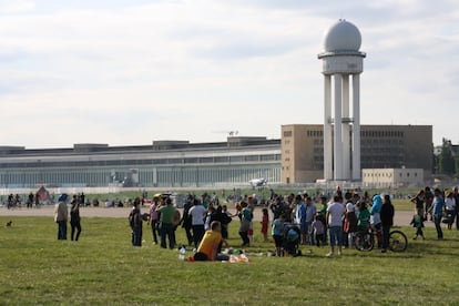 Antiguo aeropuerto de Tempelhof (Berlín), hoy convertido en parque público.