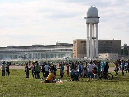 Antiguo aeropuerto de Tempelhof (Berl&iacute;n), hoy convertido en parque p&uacute;blico.