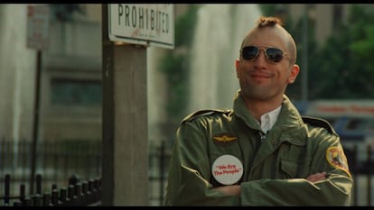 A partir de 'Taxi driver' (Martin Scorsese, 1976), Dick Smith no volvió a hacer todo el maquillaje de una producción, solo partes específicas de la caracterización. En este caso, se encargó, además de ciertos efectos con sangre, del peinado a lo 'mohawk' de Robert De Niro, realizado con un sistema plástico especial y para la que desarrolló una técnica que permitía que el pelo pareciera reciérn afeitado.