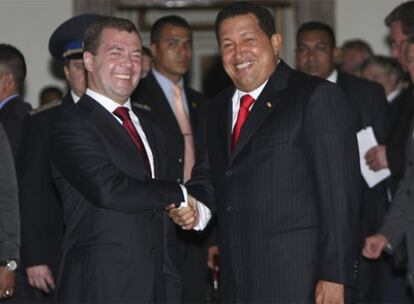 El presidente de Venezuela, Hugo Chávez y su homólogo ruso, Dimitri Medvédev