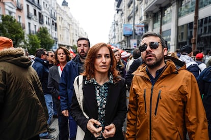 La minsitra de Sanidad, Mónica García, asiste a la manifestación convocada por los dos grandes sindicatos, CCOO y UGT, este miércoles en Madrid. 