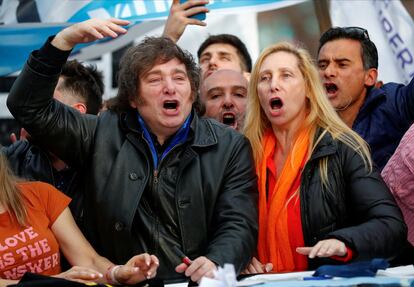 Javier Milei, junto a su hermana Karina