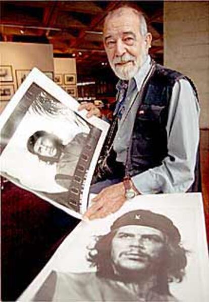 Alberto Díaz 'Korda' autor de la fotografía más célebre del Che Guevara, junto a la cual aparece.