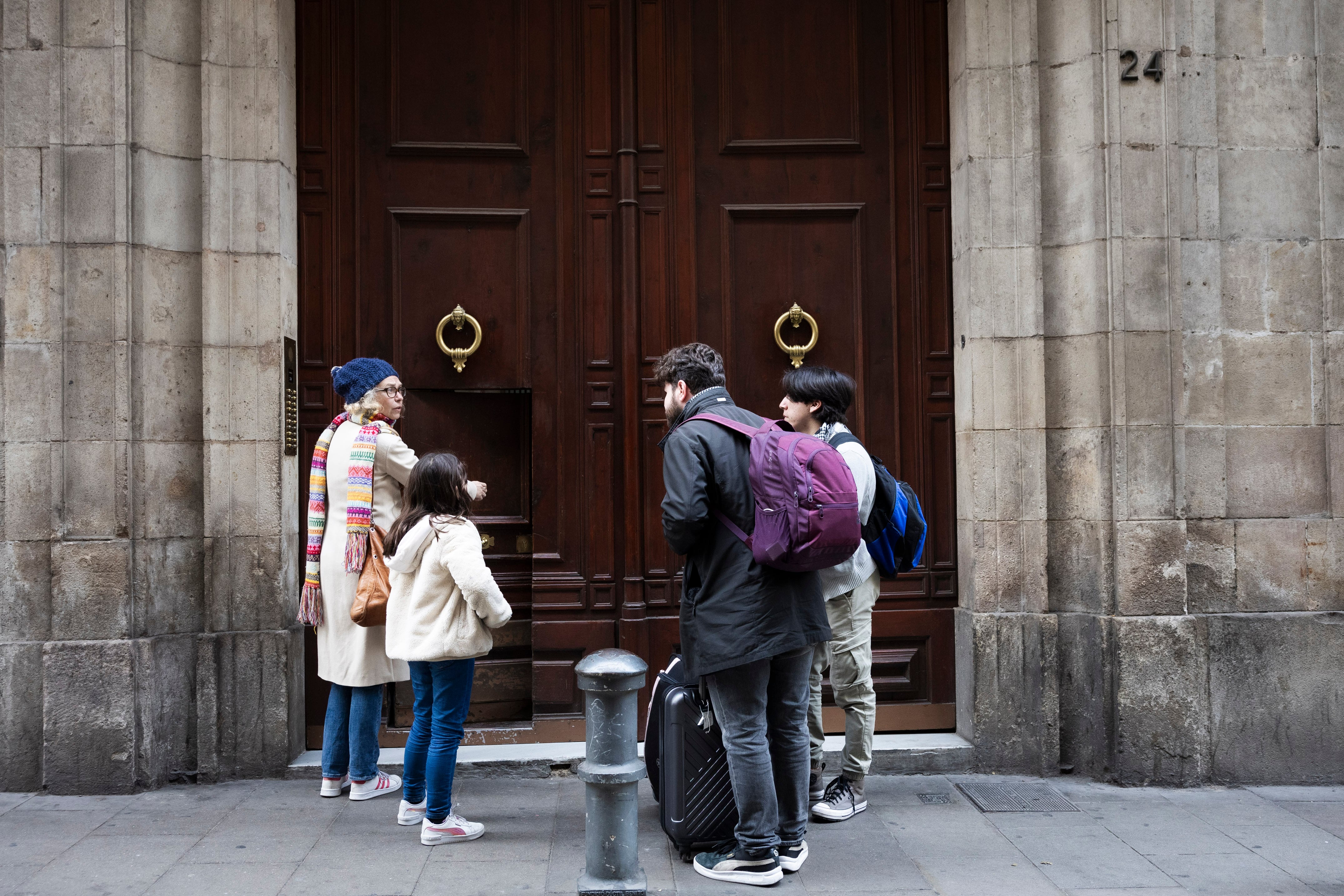 El alquiler de temporada ya supone un 14% de la oferta en Barcelona y uno de cada diez pisos en Madrid 