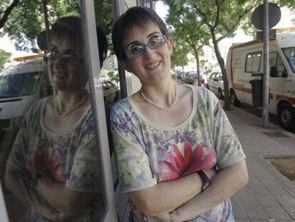 Una reducción de plantilla dejó a Joana sin empleo por lo que dedica sus días a buscar trabajo.