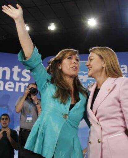 Alicia Sánchez-Camacho y Dolores de Cospedal, durante el mitin.