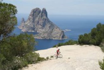 Una cala de Ibiza.
