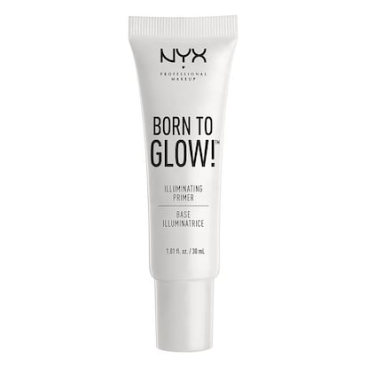 Prebase de maquillaje iluminadora Born to glow! de NYX. Con su fórmula 2 en 1, aclara y prepara la piel asegurando un acabado radiante.