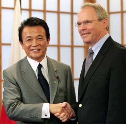 El subsecretario de Estado de EE UU, Christopher Hill, se ha reunido con el ministro de Asuntos Exteriores, Taro Aso, en Tokio.