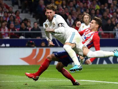 Ramos, tras recibir la patada de Lucas.