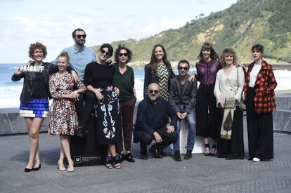 La directora Nely Reguera y los actores Bárbara Lennie, Julián Villagrán, Pablo Derqui, Rocío León, María Vázquez, José Ángel Egido, Alexandra Pineiro, Alba Loureiro y Aixa Villagrán, en el photocall de "María (y los demás)".