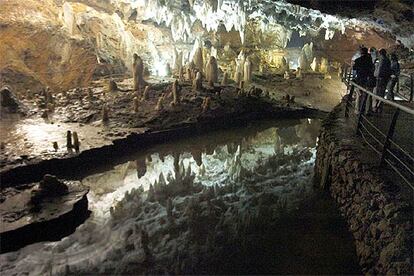 Una vista de la cueva de El Soplao.