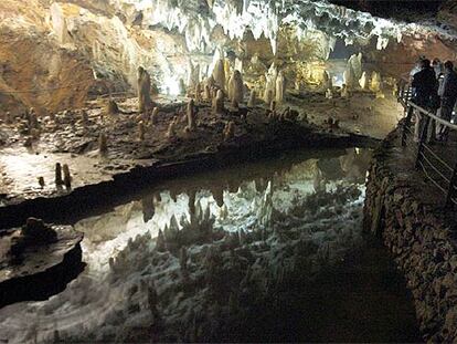 Una vista de la cueva de El Soplao.