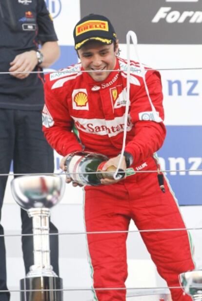 Massa celebra su segundo puesto en Suzuka.
