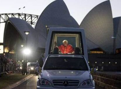 El Papa, ayer, durante su visita a Sidney (Australia).