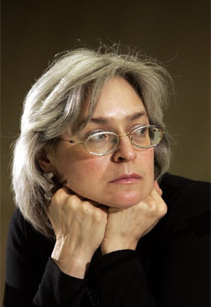 La escritora y periodista rusa Anna Politkovskaya, durante su participación de el Diálogo "El Valor de la Palabra", del Fórum de Barcelona.