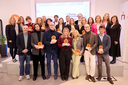Foto de familia con los premiados y los miembros del jurado de los IV Premios de Periodismo de la Industria Cosmética.