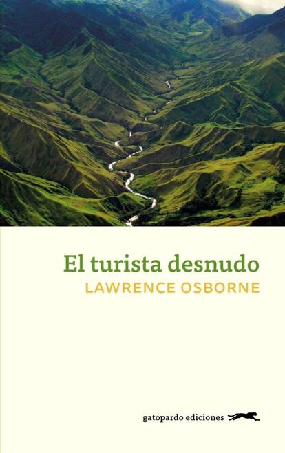 La obra definitiva para entender la actual crisis de la literatura de viajes, del escritor de libros de viajes y del viaje en general. El autor persigue la búsqueda de un viaje original constatando que el deseo de viajar sigue ahí pero el objeto de ese deseo ha dejado de existir. “Se hace el equipaje pero no hay ningún sitio adonde ir”. El mundo entero es una instalación turística llena de imitaciones. Así que decide probar suerte en un viaje al límite en Papúa Nueva Guinea. En el camino, complejos turísticos dignos de J. G. Ballard en Dubái o un “spa de colon” en Bangkok. Asombroso, esclarecedor y divertidísimo.