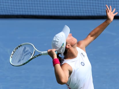 Iga Swiatek of Poland in action during her semi-final match against Coco Gauff of the United States at the Western and Southern Open tennis tournament in Mason, Ohio, on Aug. 19, 2023.