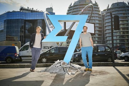 Kristo Käärmann, a la izquierda, y Taavet Hinrikus, fundadores de Transferwise.