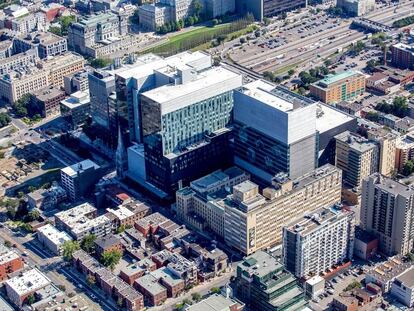 Imagen aérea del centro hospitalario CHUM, en Montreal (Canadá).