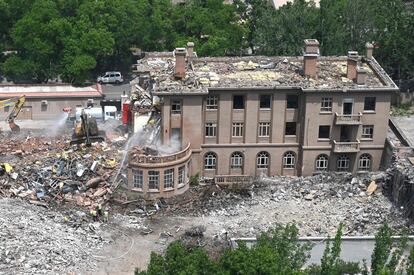 Trabajos de demolición de la antigua embajada de los Estados Unidos en Pekín. 