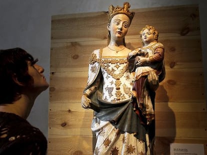 La talla de la Virgen en el emplazamiento que tendr&aacute; hasta febrero en el Museo de Lleida Diocesano i Comarcal.