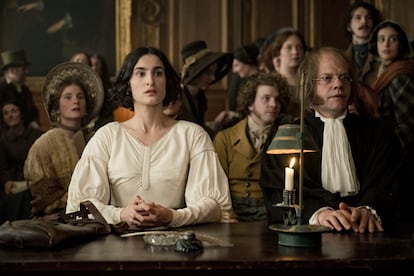 Marie Oppert, Nine D'Urs y Yoann Blanc, en la serie 'La joven George Sand'.