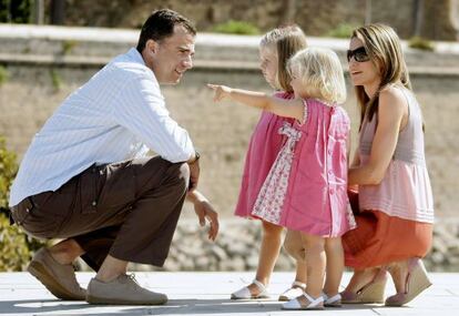 Los Príncipes con las infantas Leonor y Sofía, en Palma en 2009.