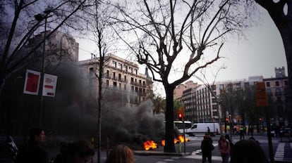 Imagen de la quema tuiteada por el Sindicat d&#039;Estudiants dels Pa&iuml;sos Catalans.