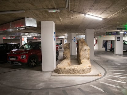 Los restos arqueológicos de la noria de agua del siglo XVIII, en el parking público de Canalejas, en Madrid.