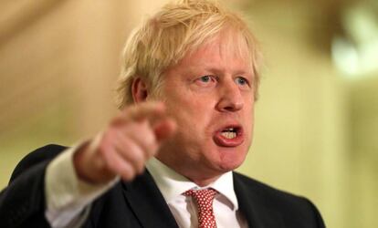 El primer ministro del Reino Unido, Boris Johnson, este lunes en Belfast.