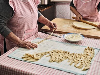 Fotografía del interior de Pasta Grannies, de Vicky Bennison, proporcionada por la Editorial Salamandra.