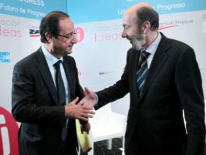 François Hollande y Alfredo Pérez Rubalcaba, en la conferencia Global Progress.