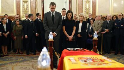 Los Reyes, en la capilla ardiente de Alfredo Pérez Rubalcaba.